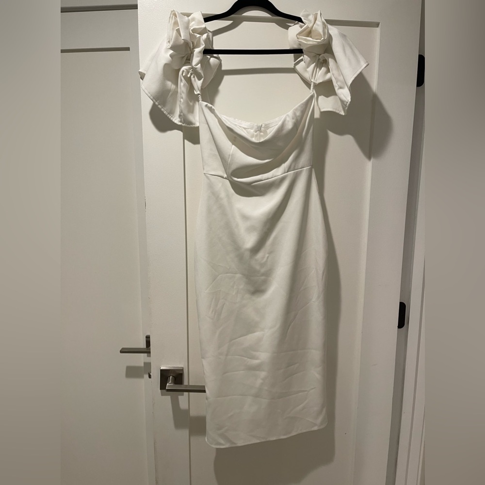 Wearhause white off the shoulder dress